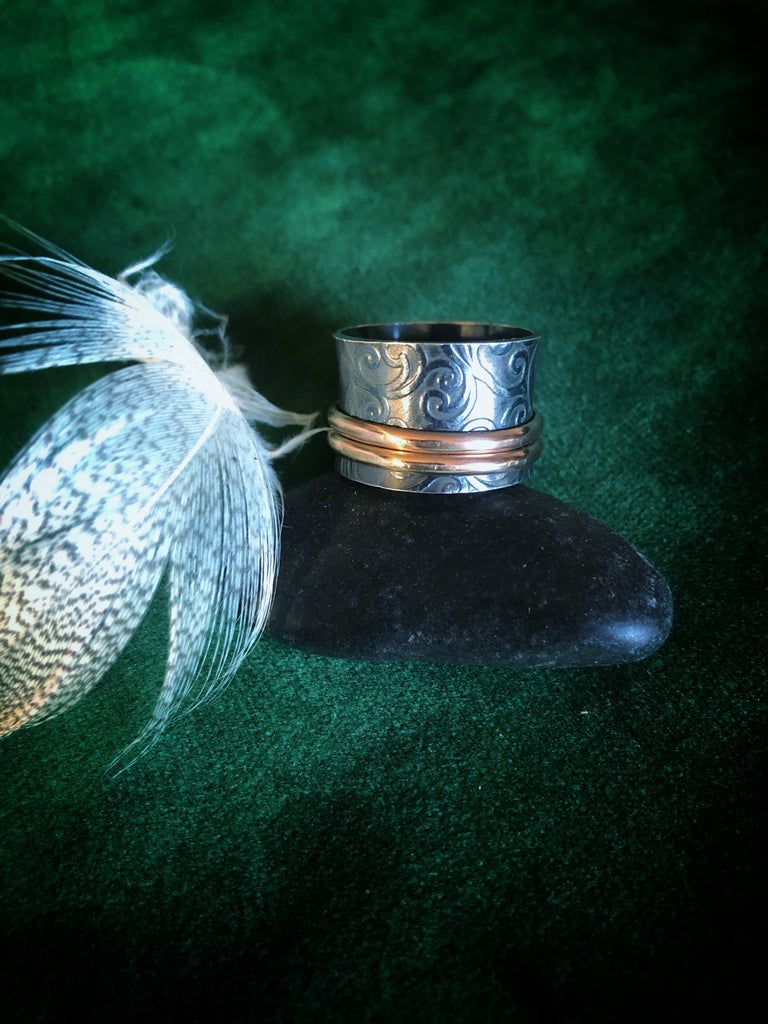 Paisley print sterling silver spinner ring